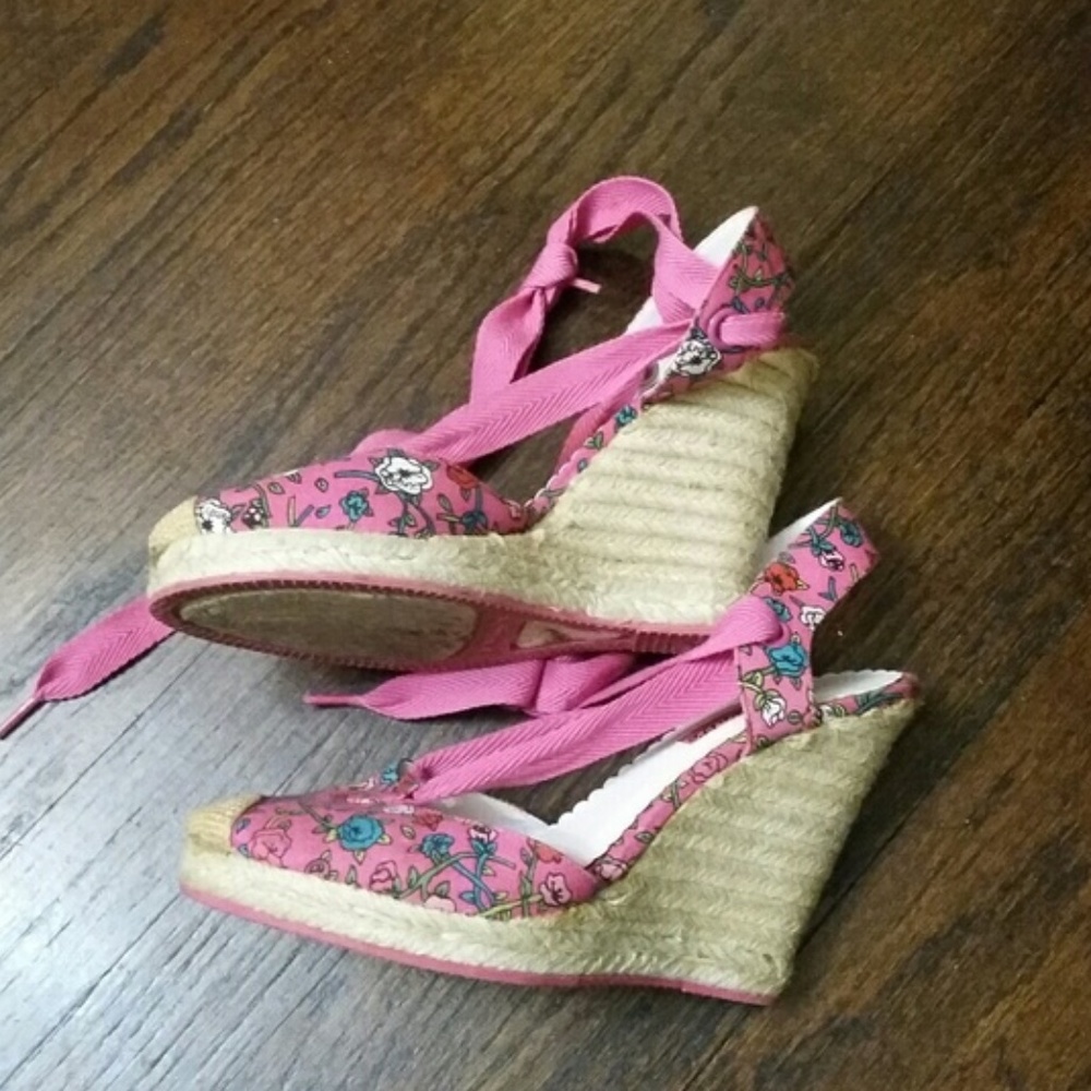 LOOKING FOR SPECIFIC SHOE!!!